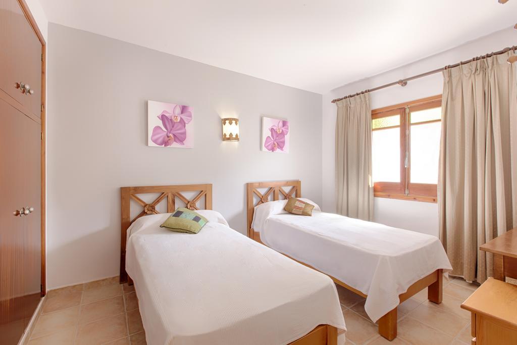 סנטה אאולריה דס ריו Apartamentos Colomar מראה חיצוני תמונה