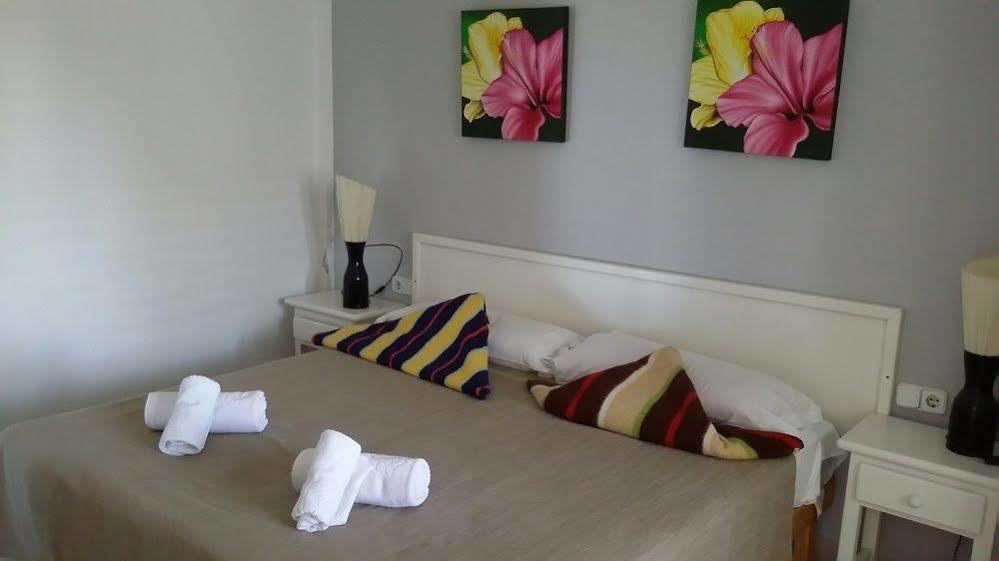 סנטה אאולריה דס ריו Apartamentos Colomar מראה חיצוני תמונה